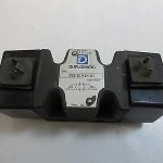 تصویر_شیربرقی_دیپلمات_ایتالیا_فرمان_وسط_بسته